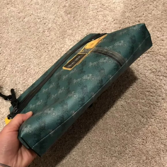 coach CARRYALL POUCH canvas f84738 - Picture 6 of 7